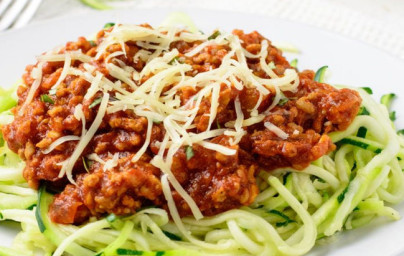 LCHF Cuketové "špagety" bolognese LCHF Cuketové "špagety" bolognese